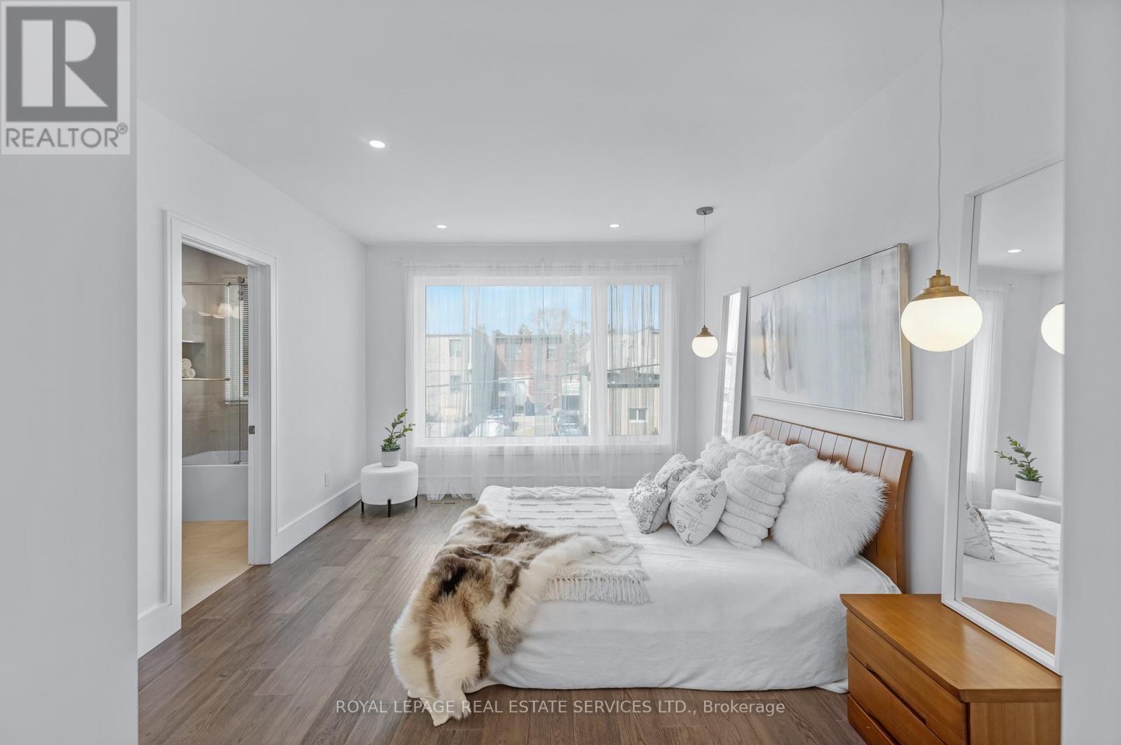 8 Branch Avenue, Toronto, Ontario  M8W 1M7 - Photo 20 - W12558196