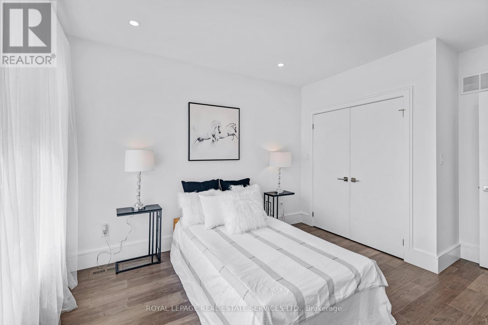 8 Branch Avenue, Toronto, Ontario  M8W 1M7 - Photo 33 - W12558196