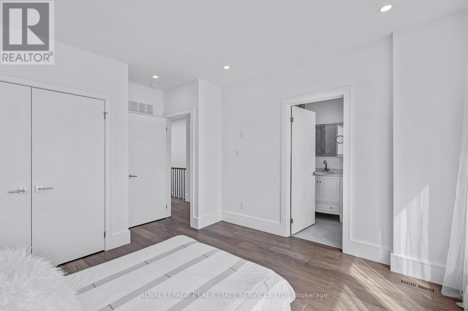 8 Branch Avenue, Toronto, Ontario  M8W 1M7 - Photo 34 - W12558196