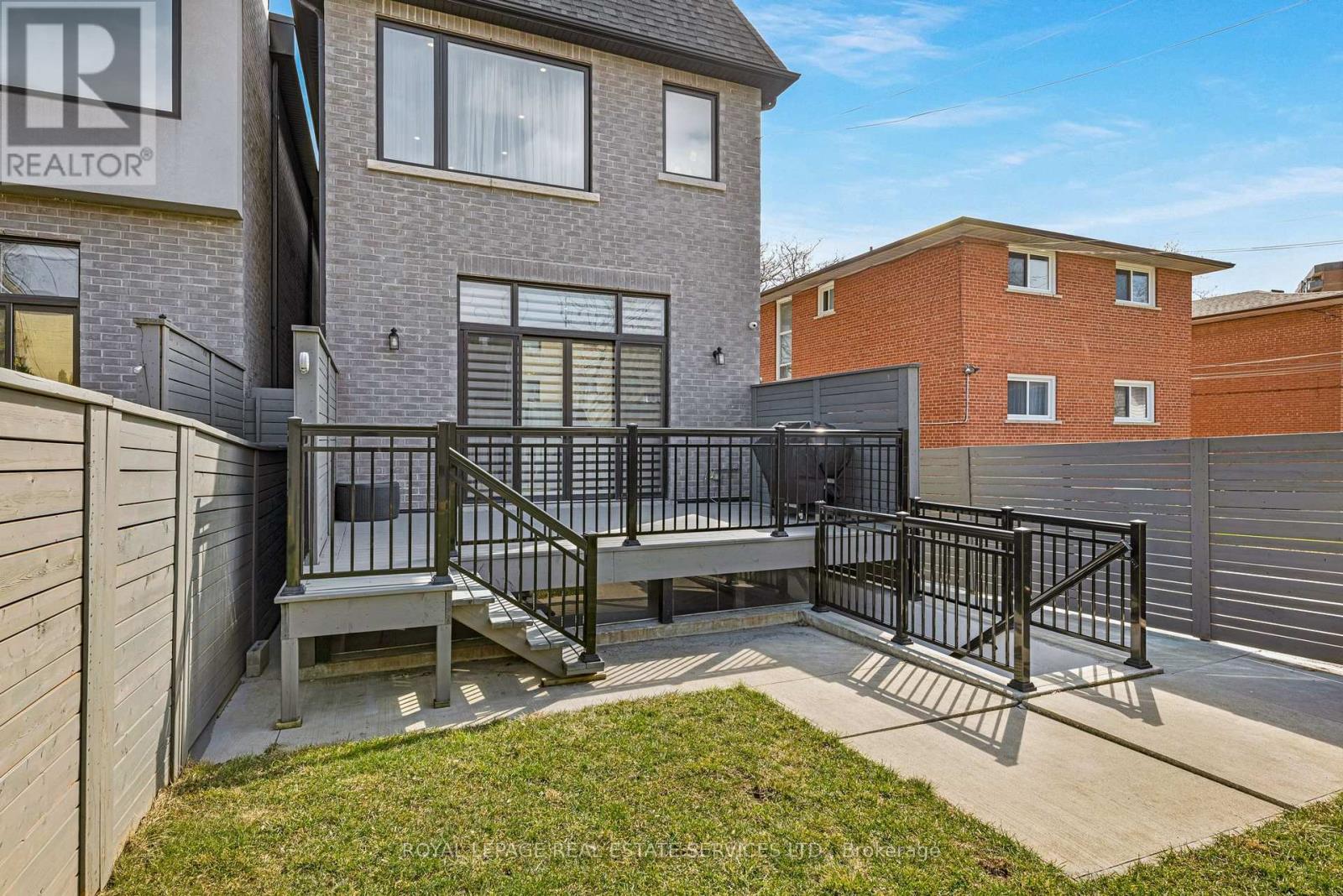 8 Branch Avenue, Toronto, Ontario  M8W 1M7 - Photo 45 - W12558196