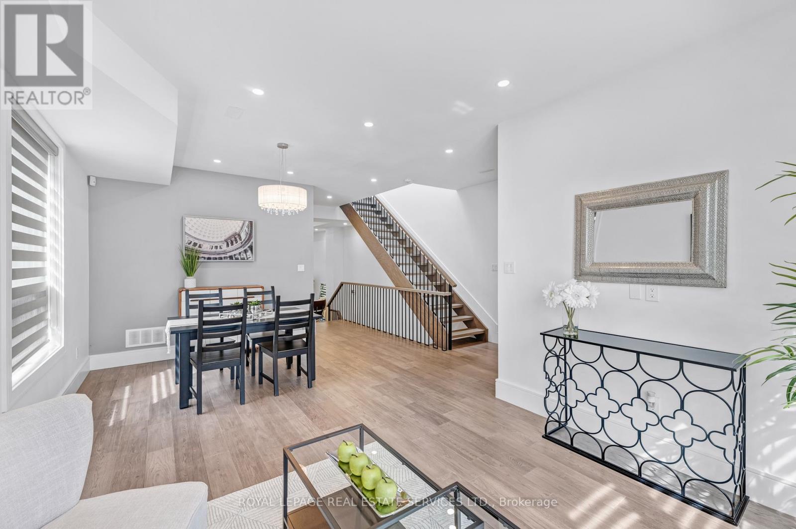 8 Branch Avenue, Toronto, Ontario  M8W 1M7 - Photo 5 - W12558196