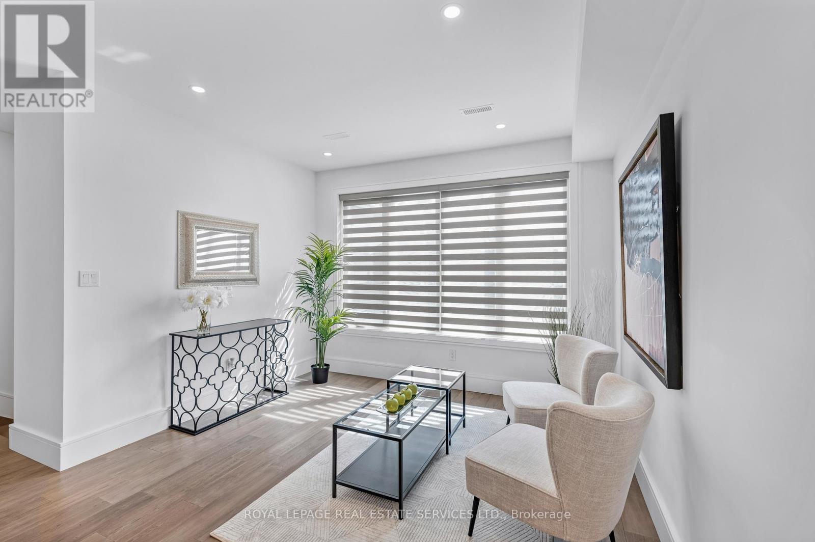 8 Branch Avenue, Toronto, Ontario  M8W 1M7 - Photo 6 - W12558196