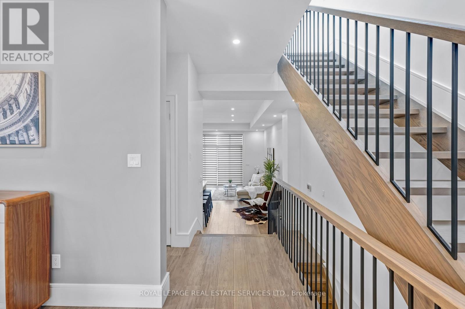 8 Branch Avenue, Toronto, Ontario  M8W 1M7 - Photo 7 - W12558196