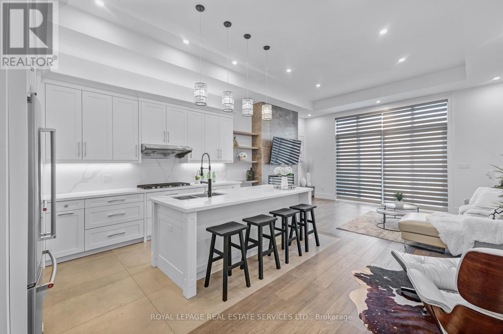 8 Branch Avenue, Toronto, Ontario  M8W 1M7 - Photo 8 - W12558196