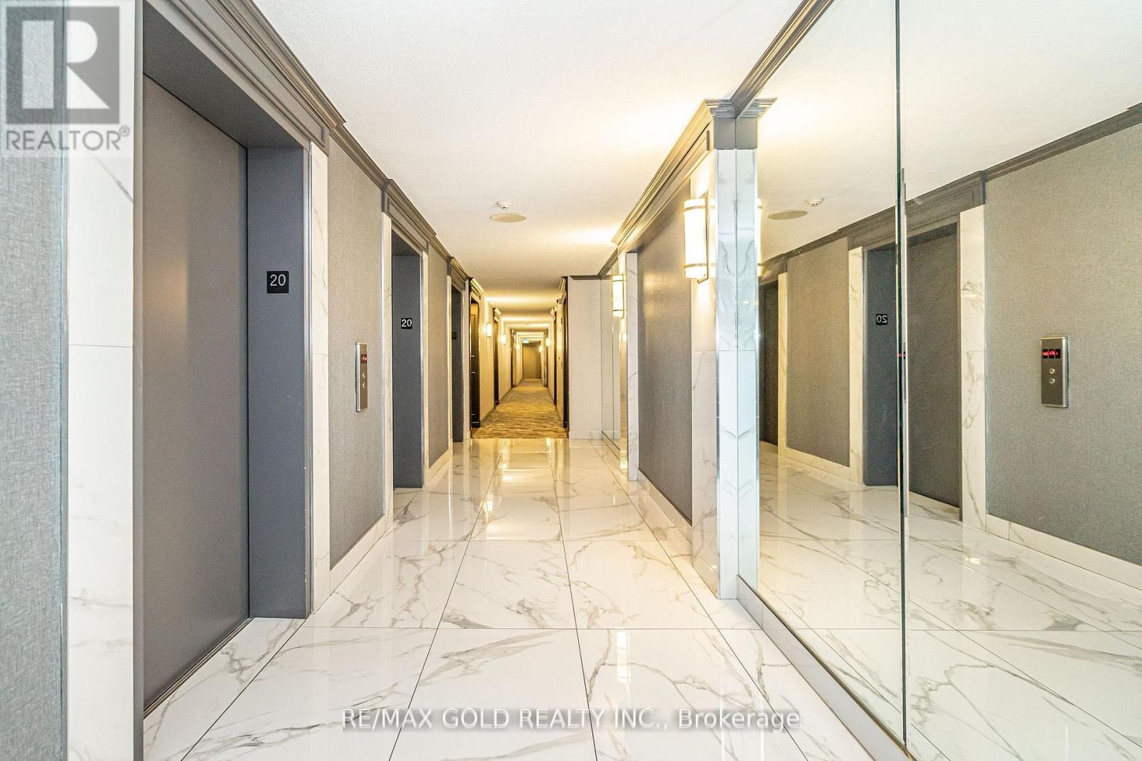 2009 - 115 Hillcrest Avenue, Mississauga, Ontario  L5B 3Y9 - Photo 12 - W12558218