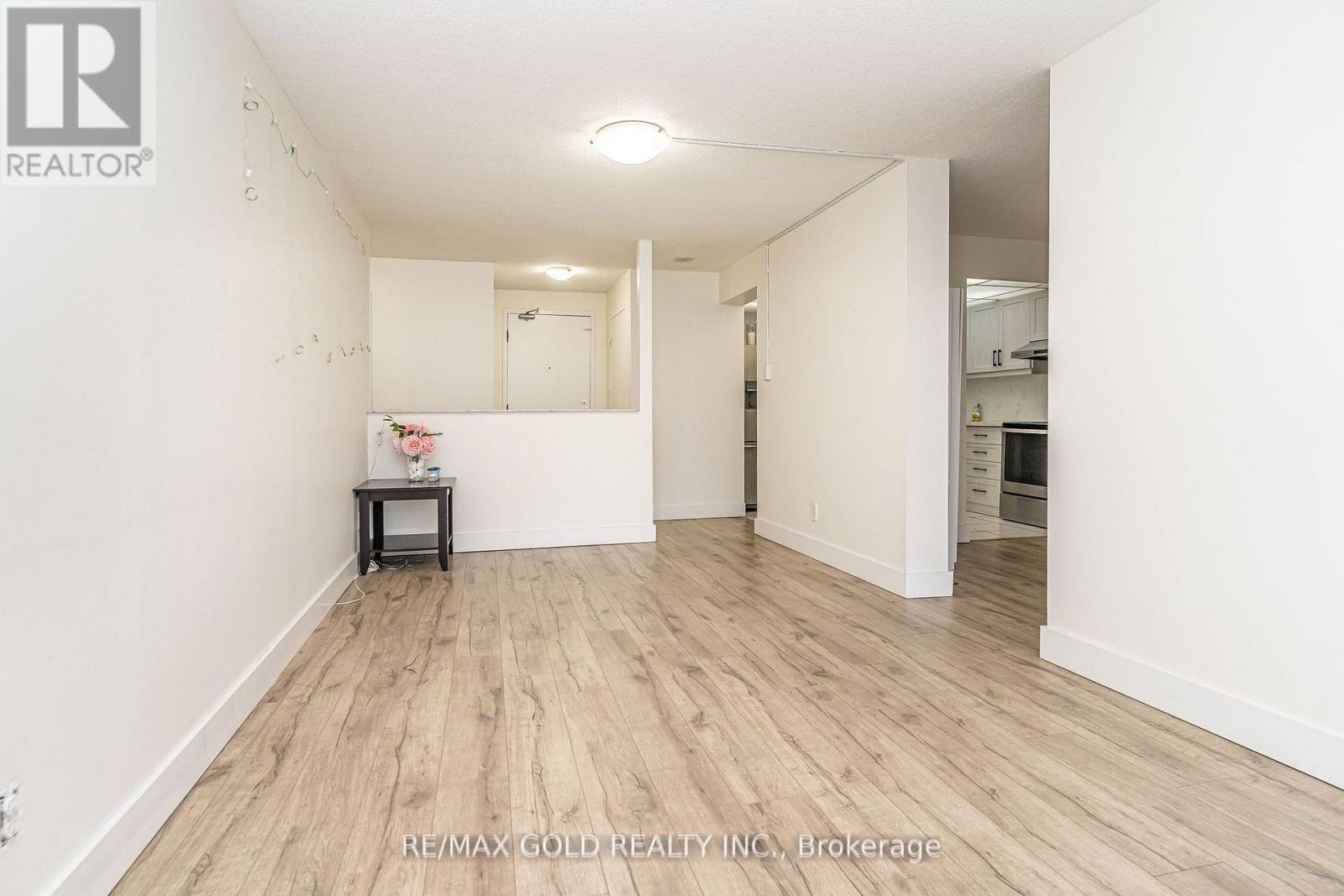 2009 - 115 Hillcrest Avenue, Mississauga, Ontario  L5B 3Y9 - Photo 17 - W12558218