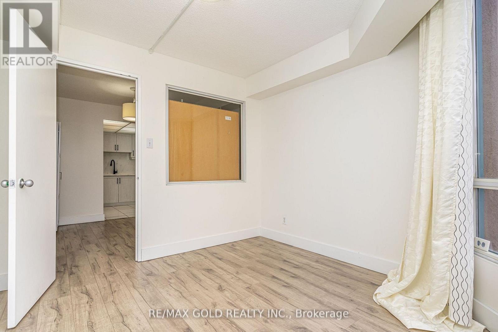 2009 - 115 Hillcrest Avenue, Mississauga, Ontario  L5B 3Y9 - Photo 27 - W12558218