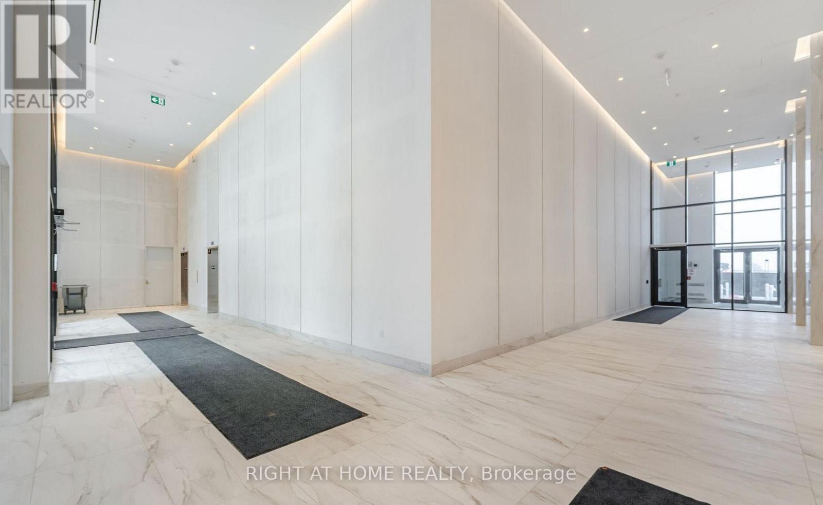 303 - 251 Masonry Way, Mississauga, Ontario  L5H 0B3 - Photo 2 - W12558224