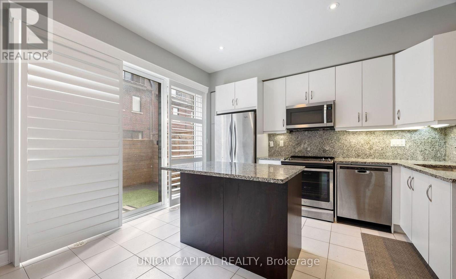 67 - 290 Royalton Common, Oakville, Ontario  L6H 0N4 - Photo 13 - W12558230