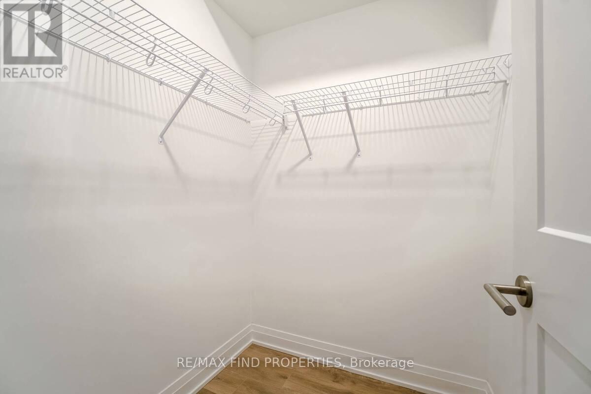 1501 - 21 Park Street E, Mississauga, Ontario  L5G 0C2 - Photo 23 - W12558232