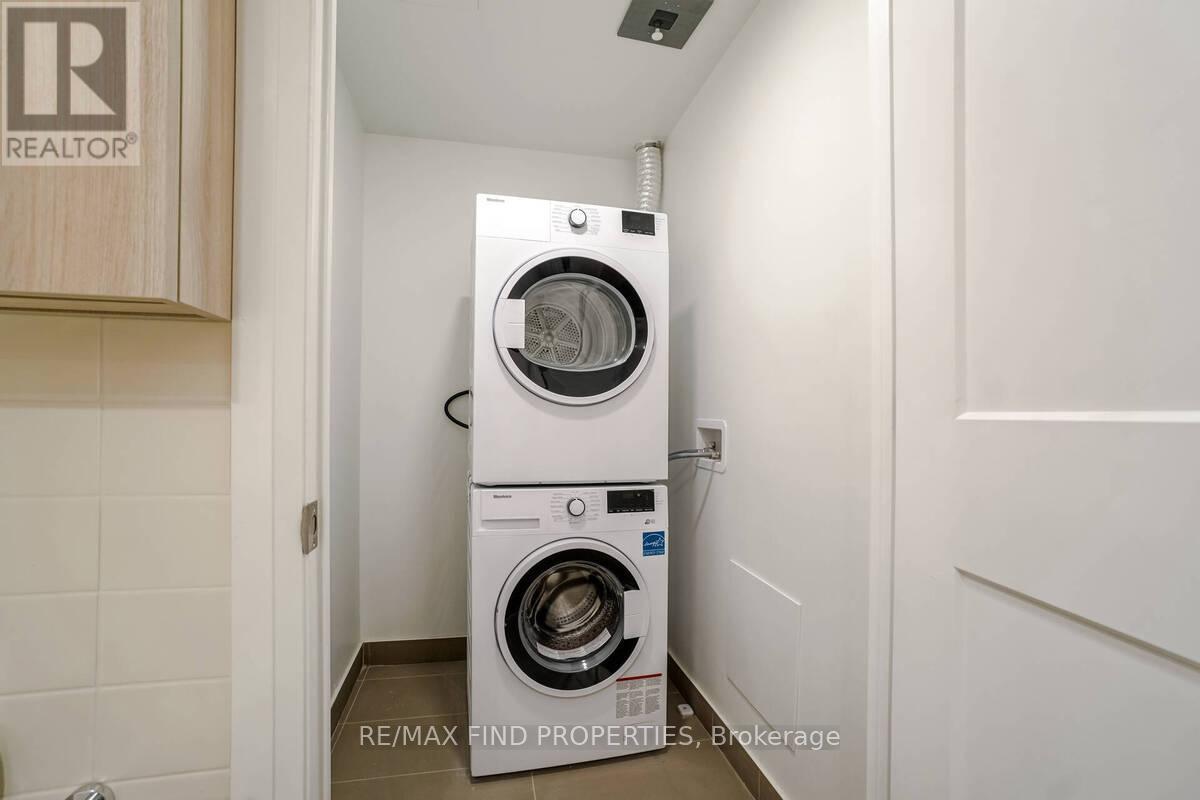 1501 - 21 Park Street E, Mississauga, Ontario  L5G 0C2 - Photo 27 - W12558232