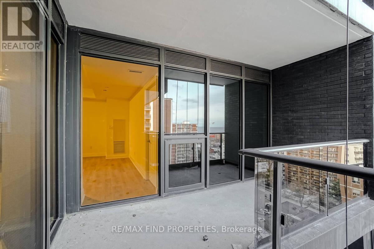 1501 - 21 Park Street E, Mississauga, Ontario  L5G 0C2 - Photo 28 - W12558232