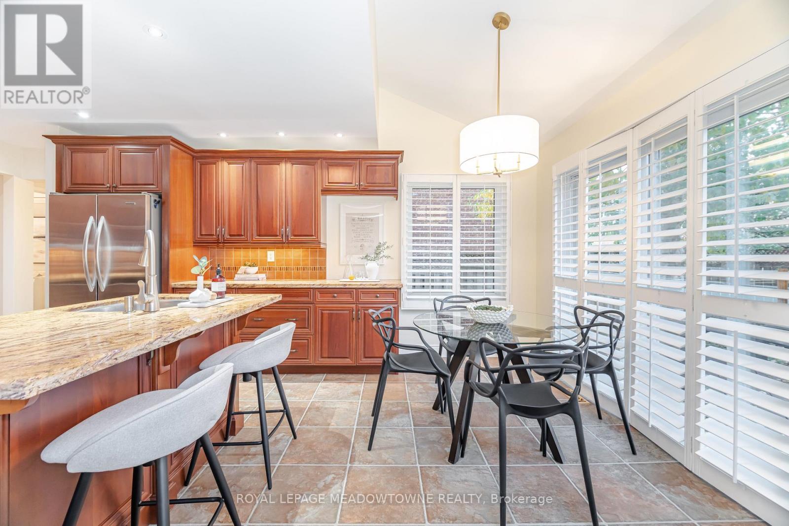 6236 Camgreen Circle, Mississauga, Ontario  L5N 4M5 - Photo 16 - W12558238