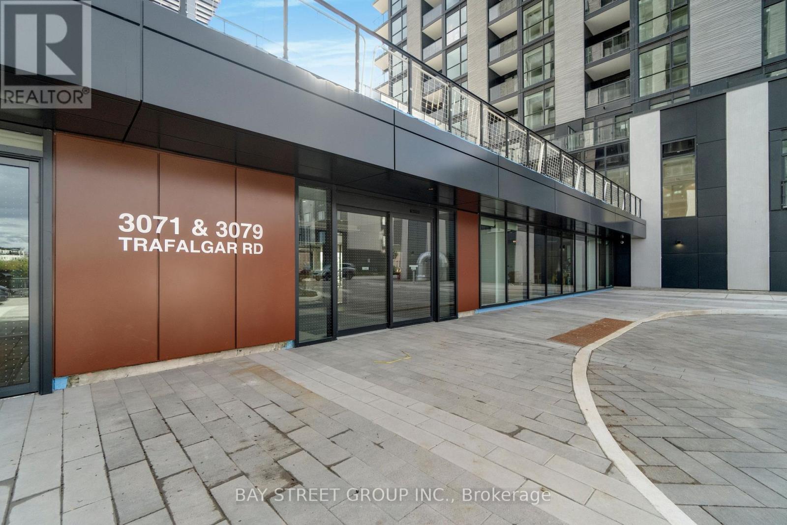 1309 - 3071 Trafalgar Road, Oakville, Ontario  L6H 8C6 - Photo 1 - W12558246