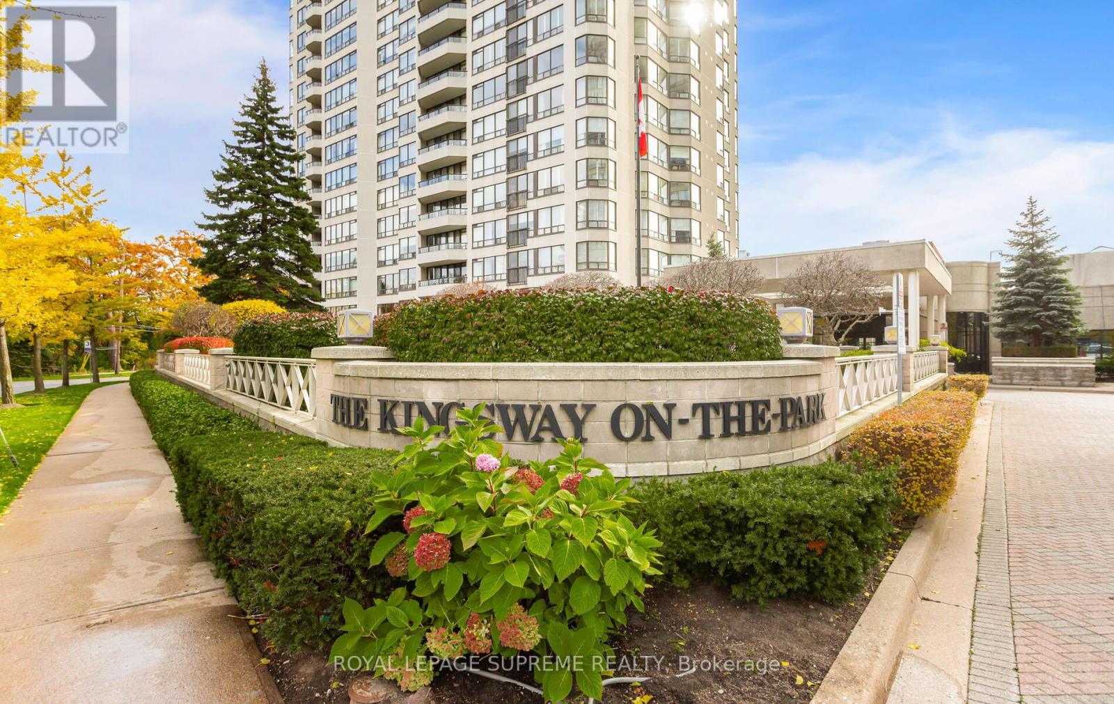 1007 - 1 Aberfoyle Crescent, Toronto, Ontario  M8X 2X8 - Photo 1 - W12558250