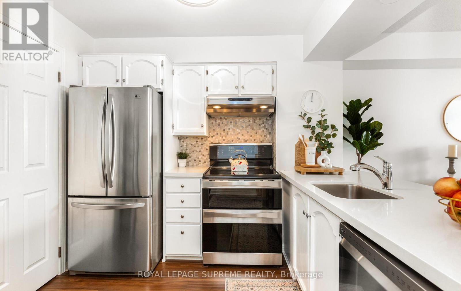 1007 - 1 Aberfoyle Crescent, Toronto, Ontario  M8X 2X8 - Photo 15 - W12558250