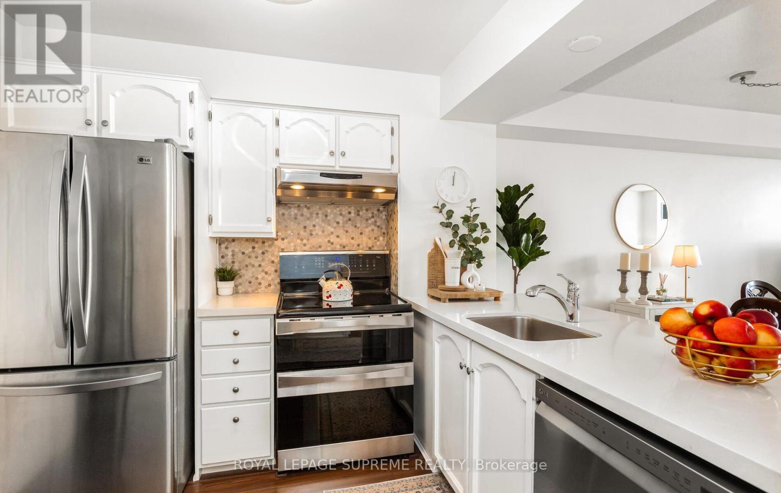 1007 - 1 Aberfoyle Crescent, Toronto, Ontario  M8X 2X8 - Photo 17 - W12558250