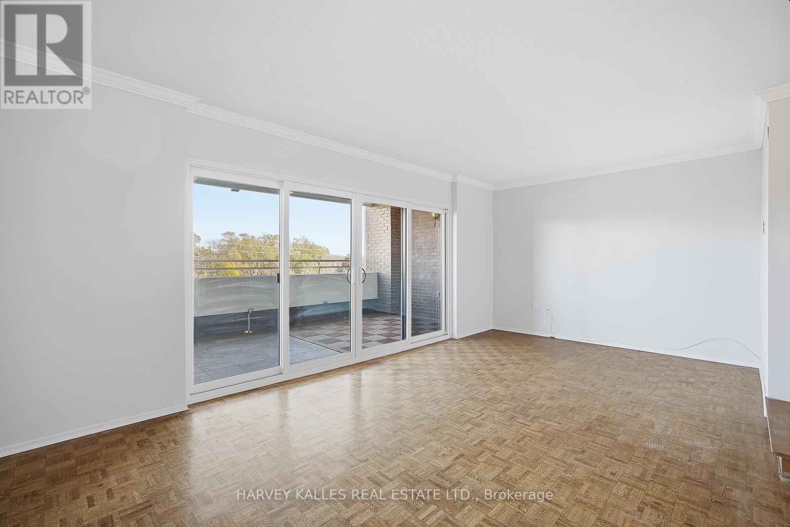 501 - 965 Inverhouse Drive, Mississauga, Ontario  L5J 4B4 - Photo 8 - W12558256