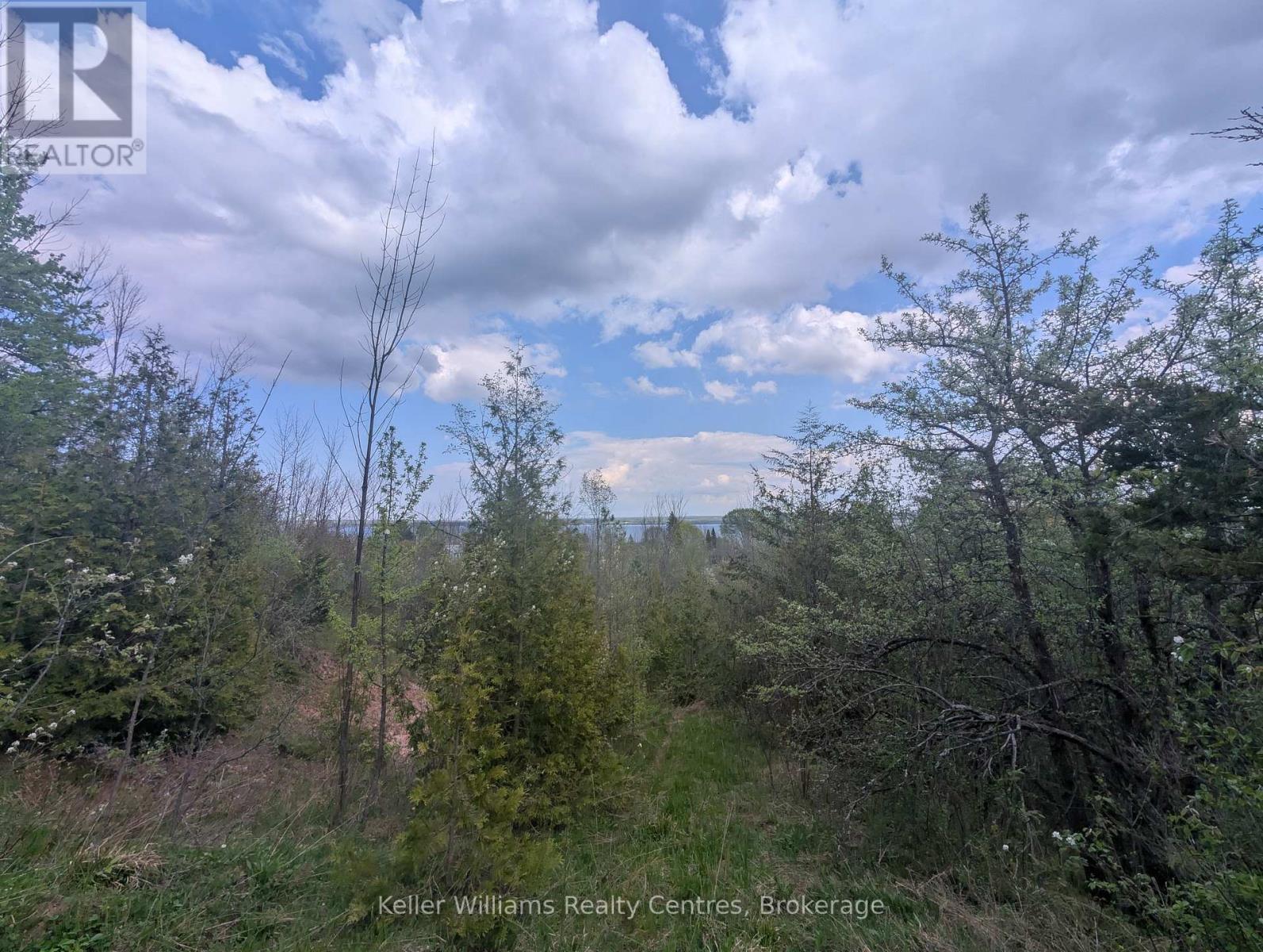 454 Balmy Beach Road, Georgian Bluffs, Ontario  N4K 5N4 - Photo 10 - X12558308
