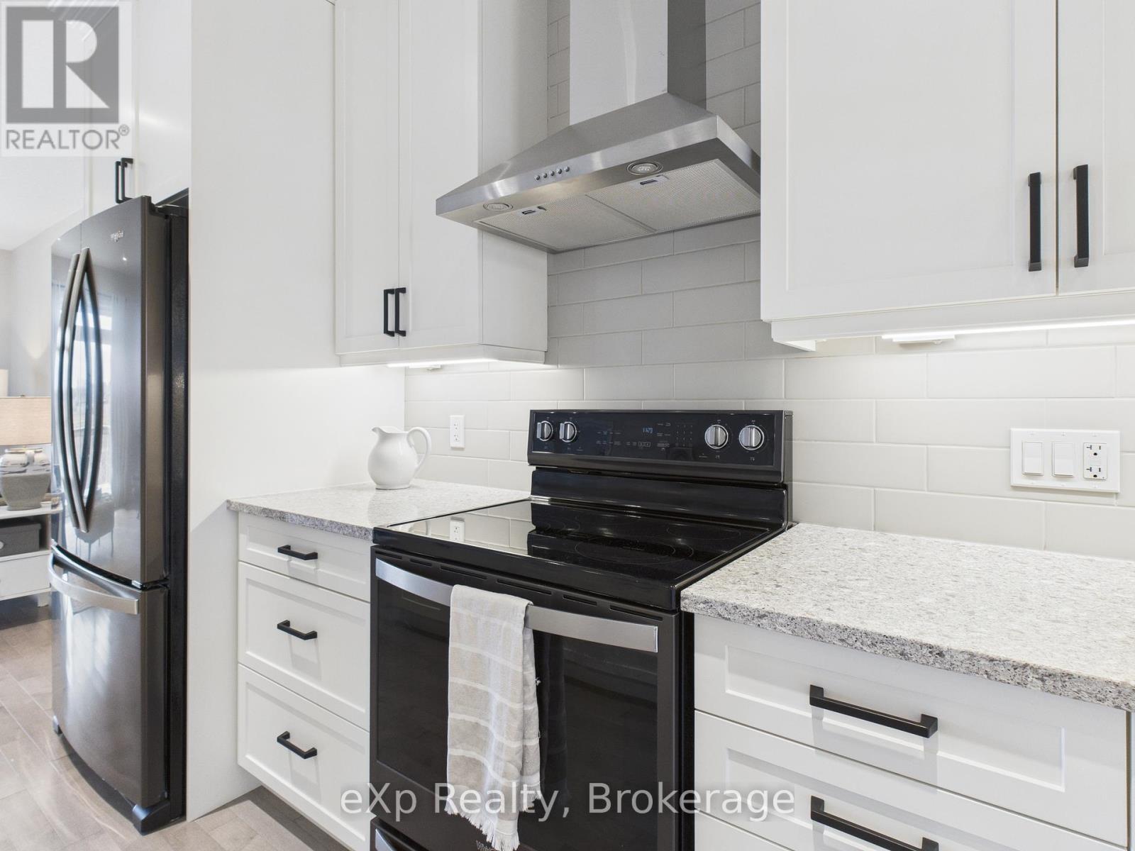 494 Ivings Drive, Saugeen Shores, Ontario  N0H 2C0 - Photo 21 - X12558504