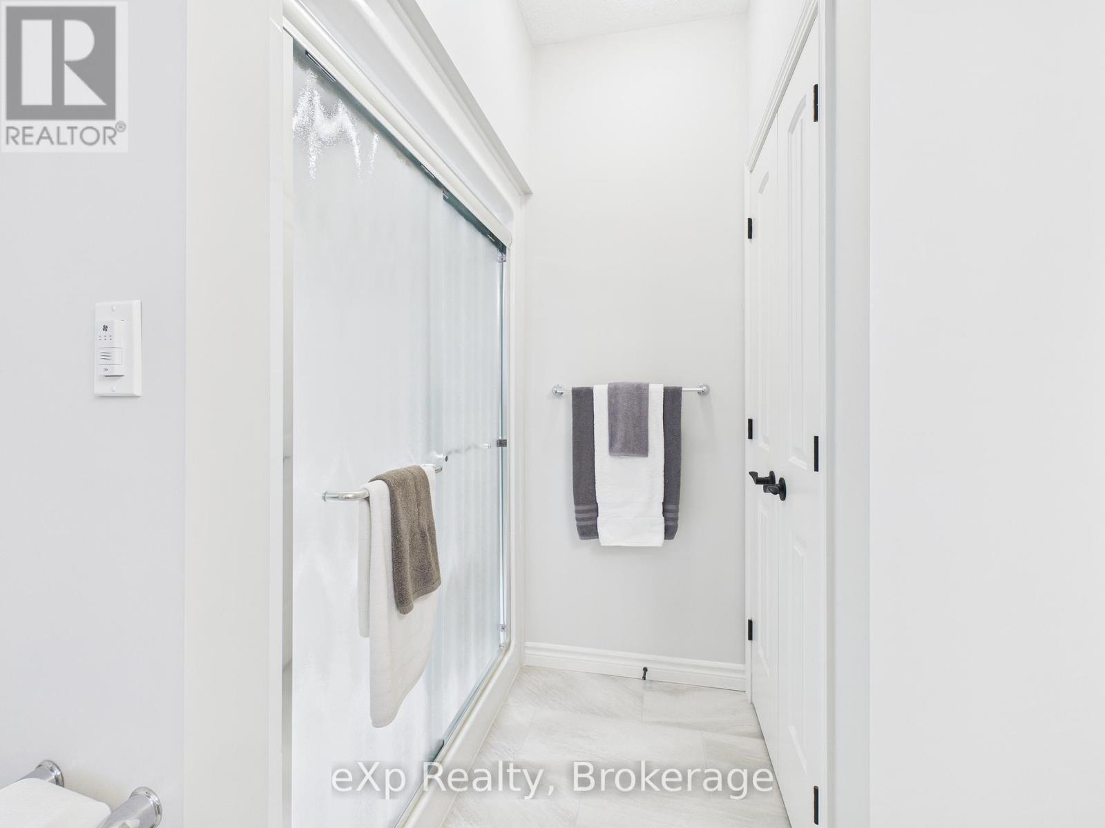 494 Ivings Drive, Saugeen Shores, Ontario  N0H 2C0 - Photo 29 - X12558504