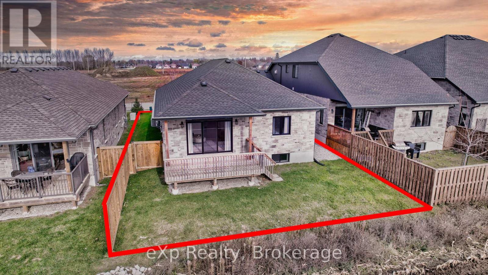 494 Ivings Drive, Saugeen Shores, Ontario  N0H 2C0 - Photo 3 - X12558504