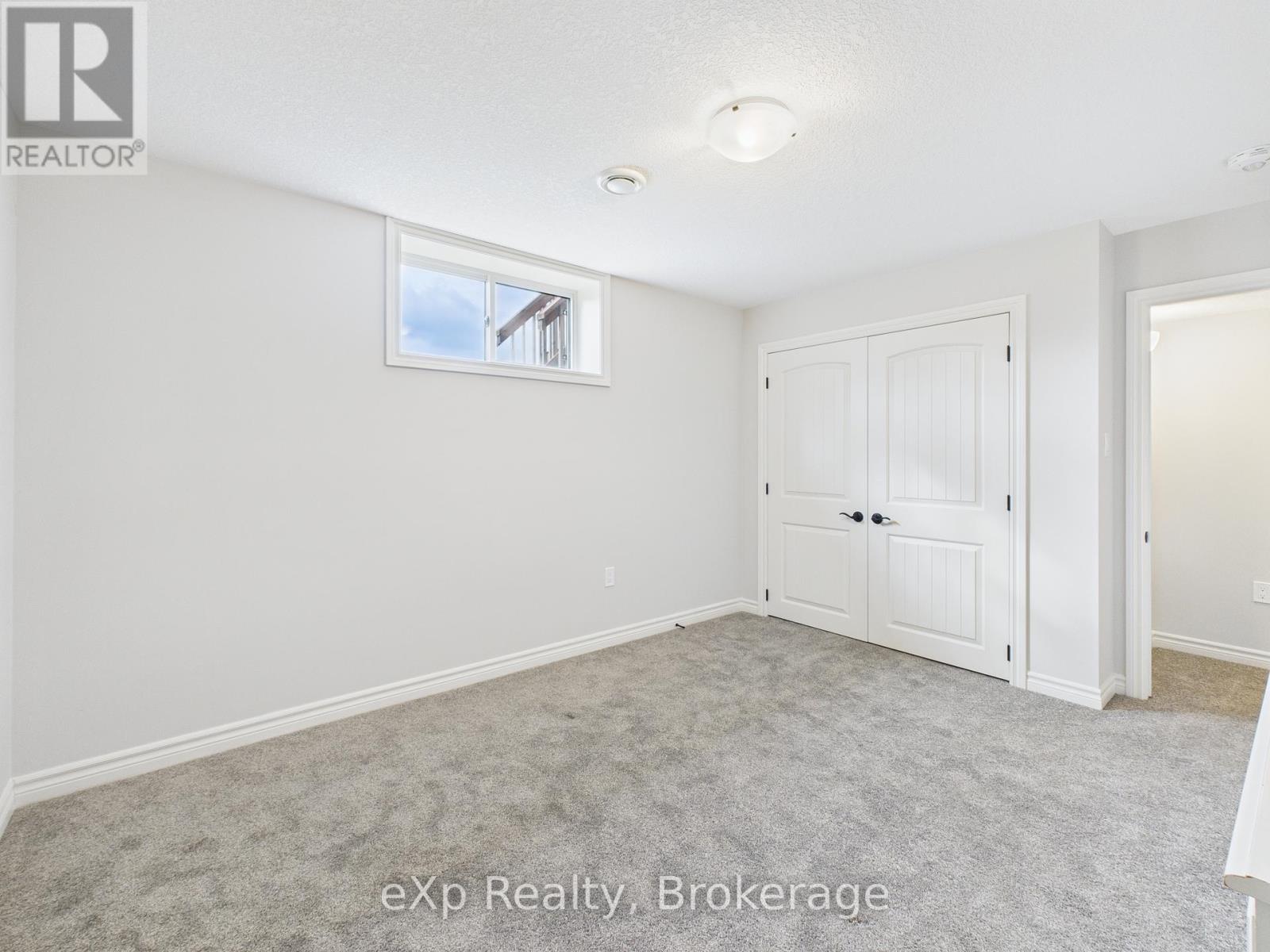 494 Ivings Drive, Saugeen Shores, Ontario  N0H 2C0 - Photo 40 - X12558504