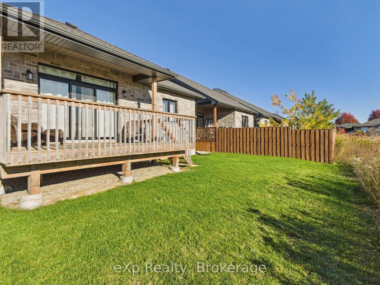 494 Ivings Drive, Saugeen Shores, Ontario  N0H 2C0 - Photo 7 - X12558504