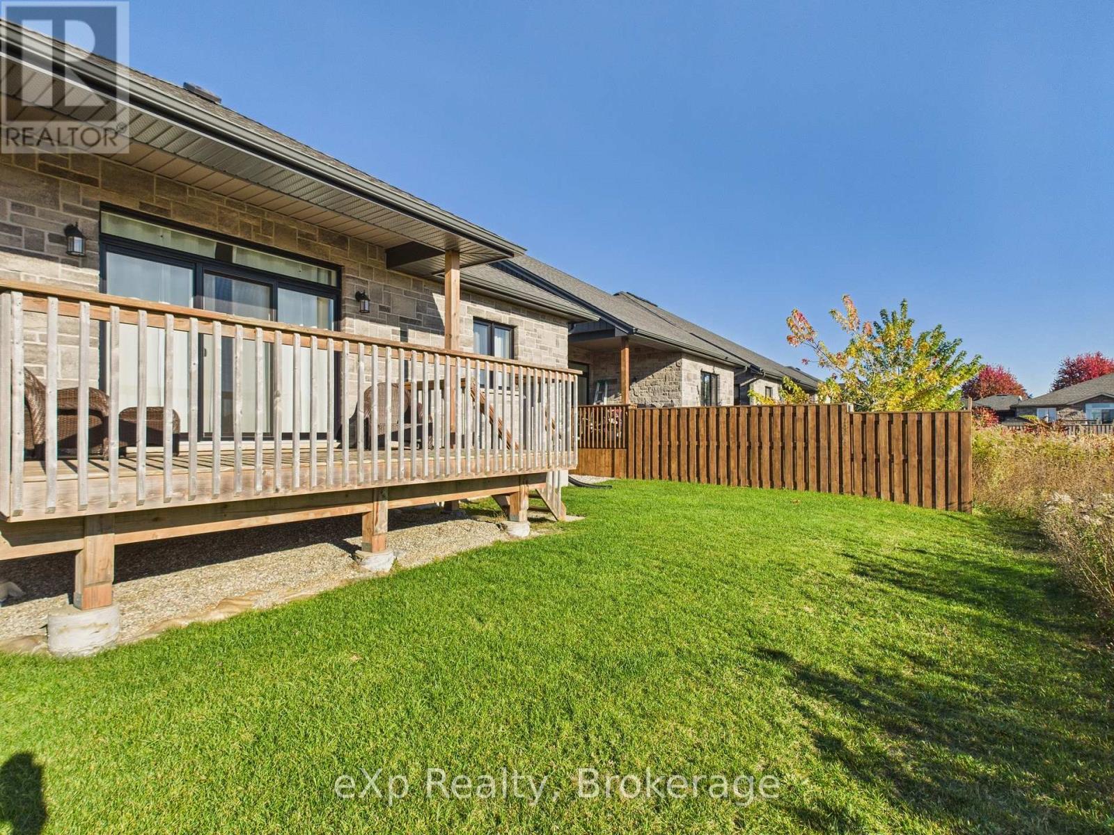 494 Ivings Drive, Saugeen Shores, Ontario  N0H 2C0 - Photo 8 - X12558504