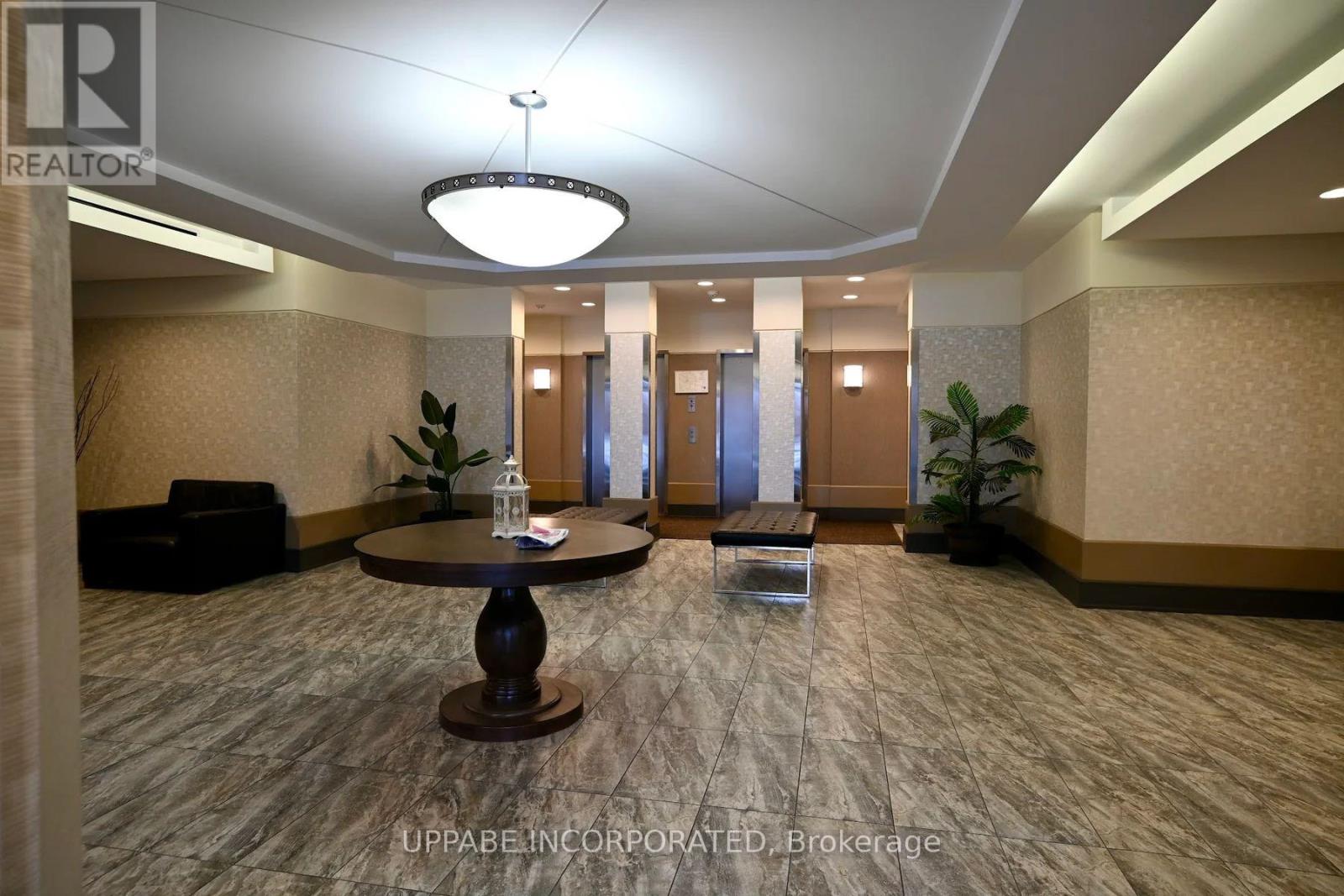 6a - 310 Central Park Drive, Ottawa, Ontario K2C 4G4 - Photo 2 - X12470744