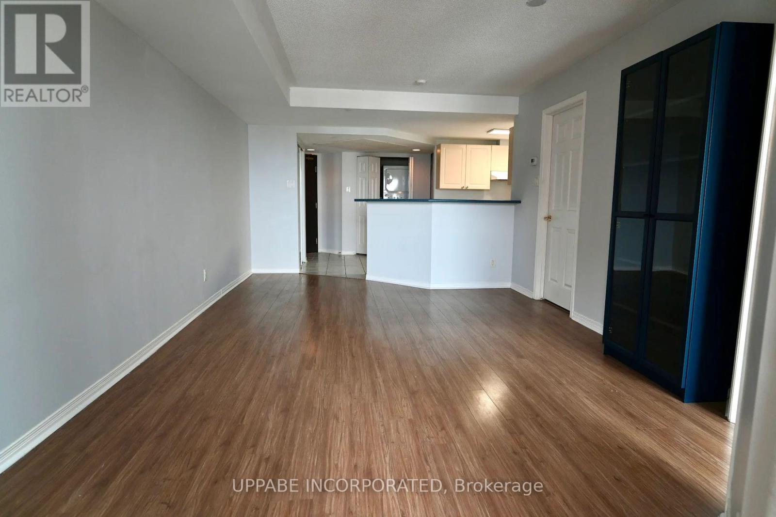 6a - 310 Central Park Drive, Ottawa, Ontario K2C 4G4 - Photo 5 - X12470744