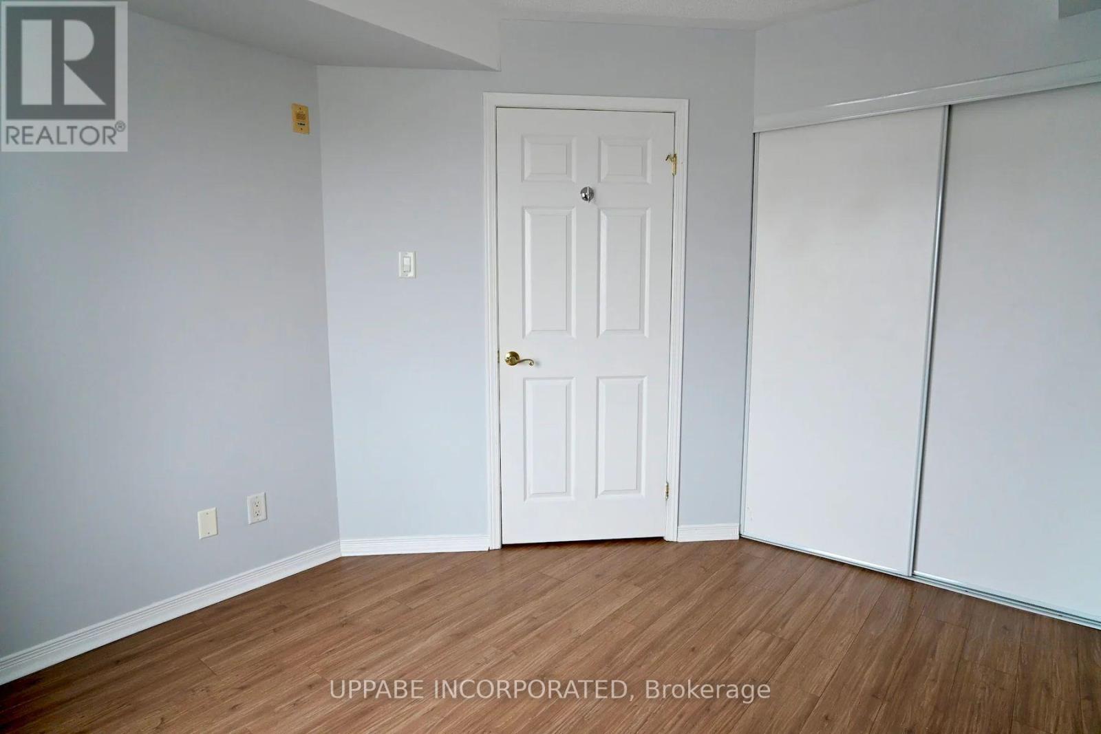 6a - 310 Central Park Drive, Ottawa, Ontario K2C 4G4 - Photo 6 - X12470744