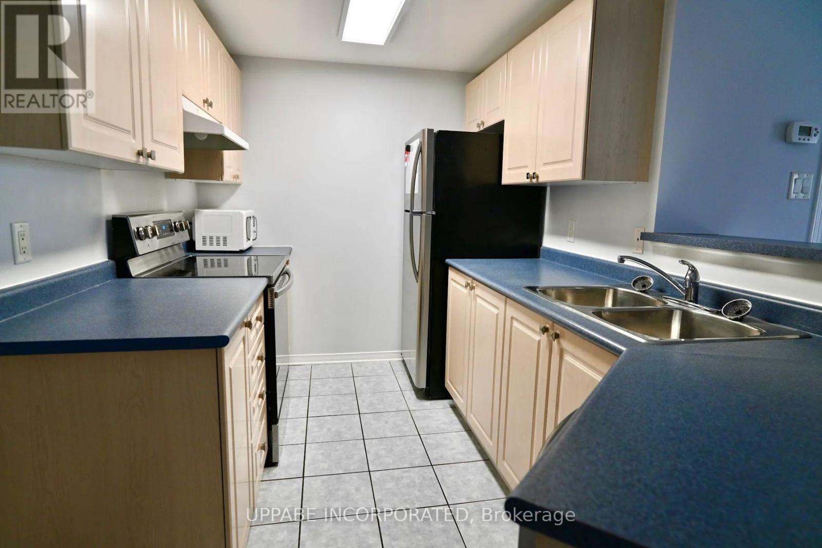 6a - 310 Central Park Drive, Ottawa, Ontario K2C 4G4 - Photo 4 - X12470744