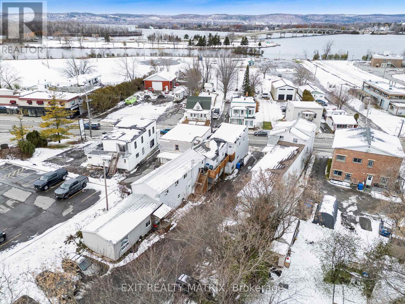 712-718 Main Street E, Hawkesbury, Ontario K6A 1B4 - Photo 8 - X12287717