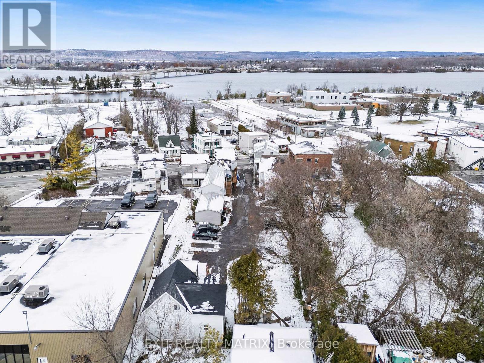 712-718 Main Street E, Hawkesbury, Ontario K6A 1B4 - Photo 9 - X12287717