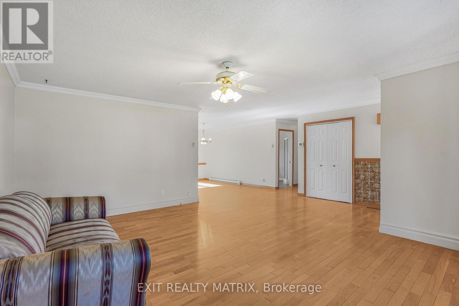 1582 Sandy Hill Road, Champlain, Ontario  K6A 2R2 - Photo 13 - X12462315