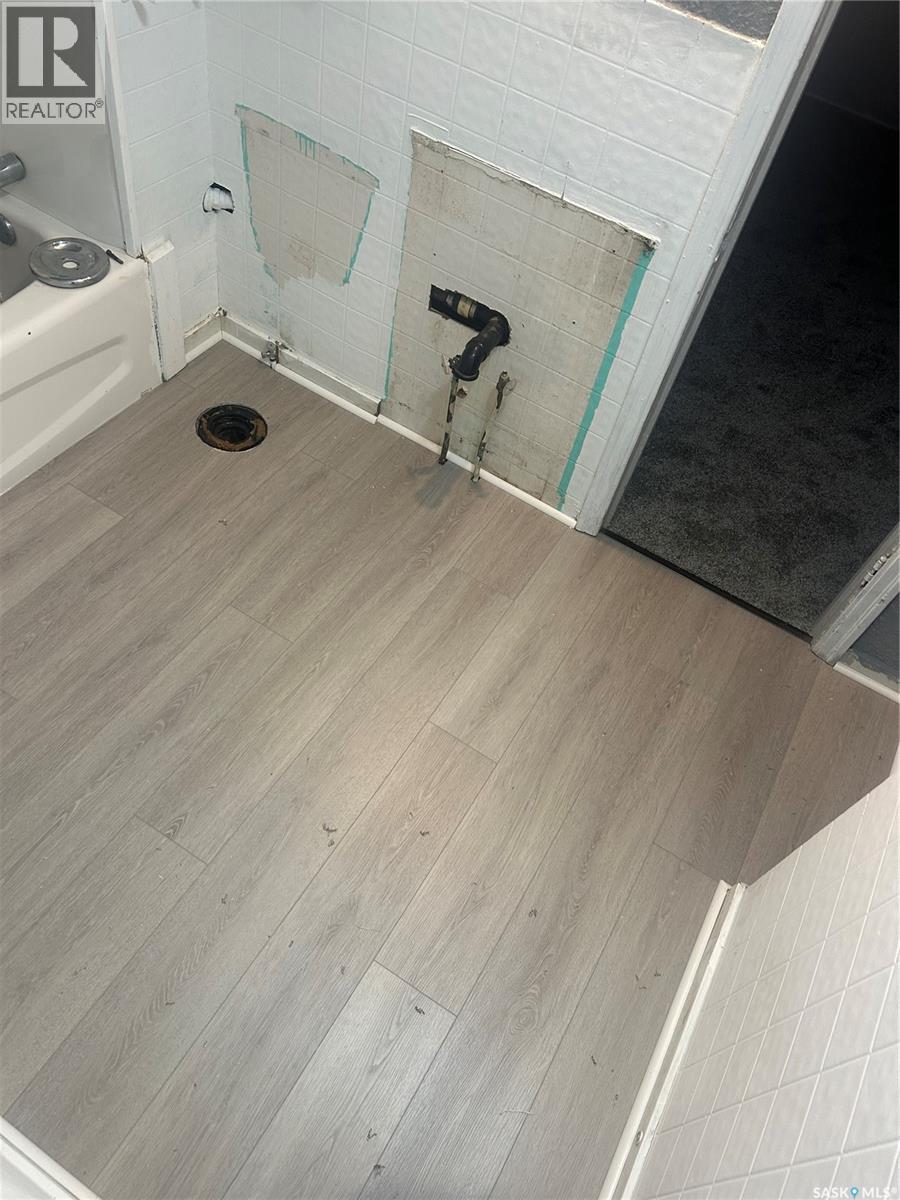 421 Mcintyre Street, Regina, Saskatchewan  S4R 2M2 - Photo 9 - SK020568