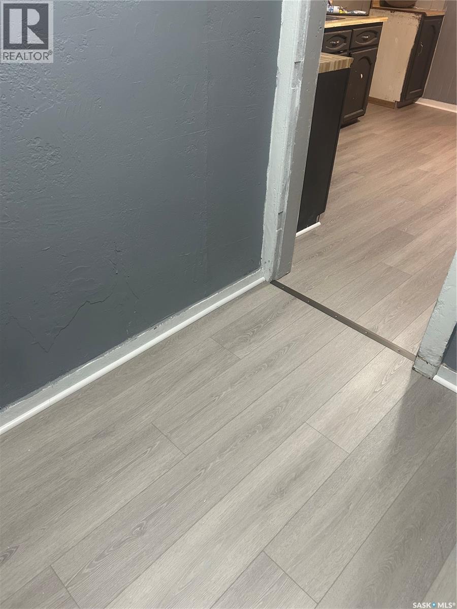 421 Mcintyre Street, Regina, Saskatchewan  S4R 2M2 - Photo 11 - SK020568