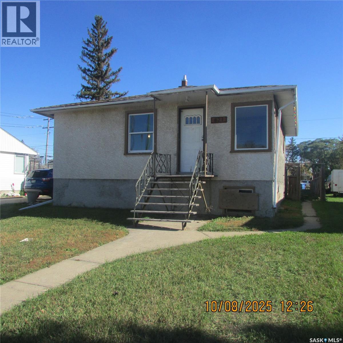 421 Mcintyre Street, Regina, Saskatchewan  S4R 2M2 - Photo 2 - SK020568
