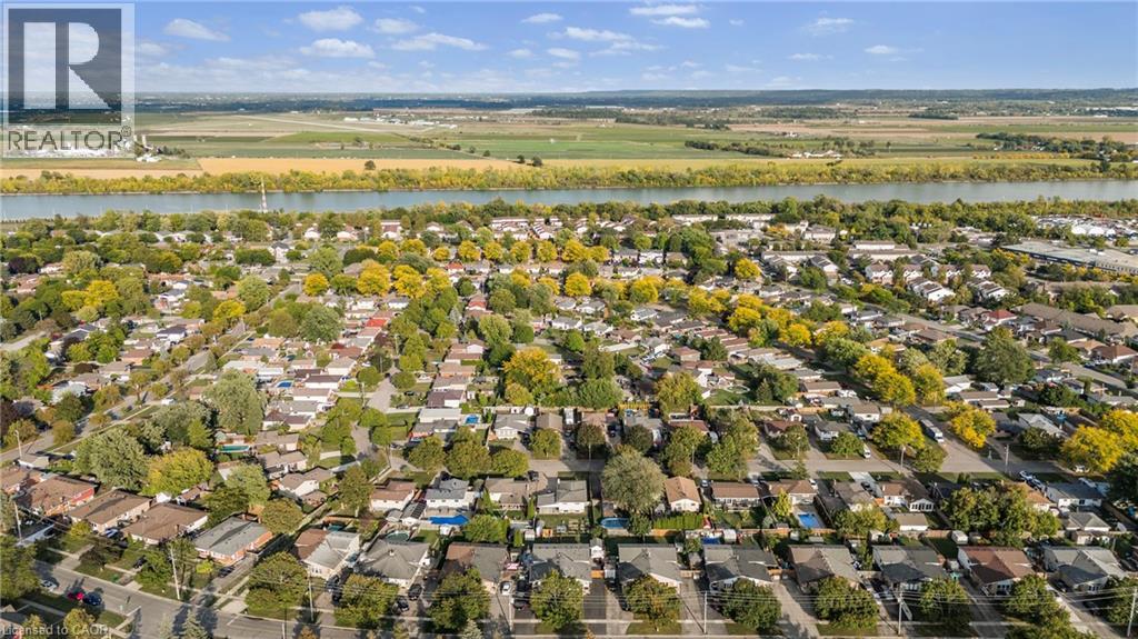 16 Roxborough Court, St. Catharines, Ontario  L2M 6E3 - Photo 12 - 40772856