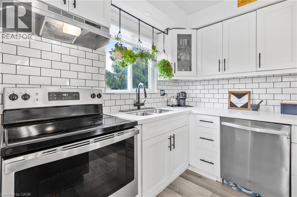 16 Roxborough Court, St. Catharines, Ontario  L2M 6E3 - Photo 21 - 40772856