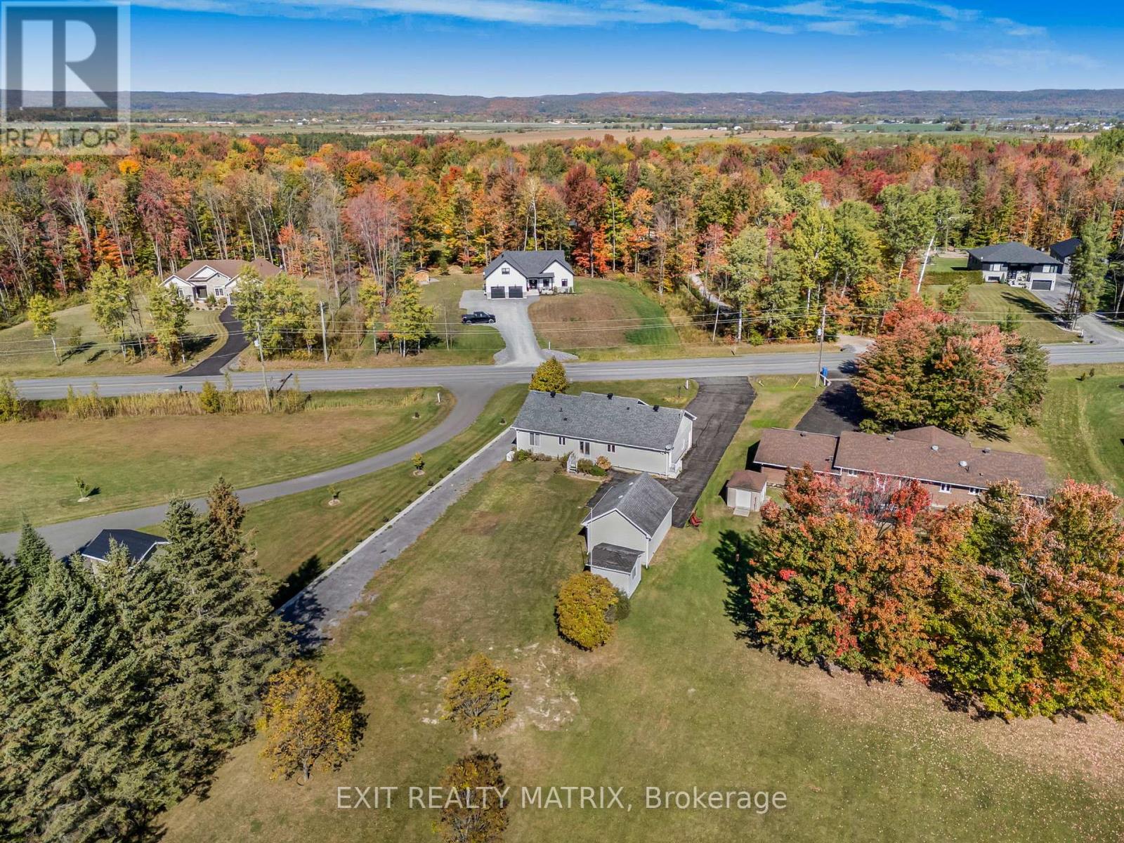 1582 Sandy Hill Road, Champlain, Ontario  K6A 2R2 - Photo 33 - X12462315