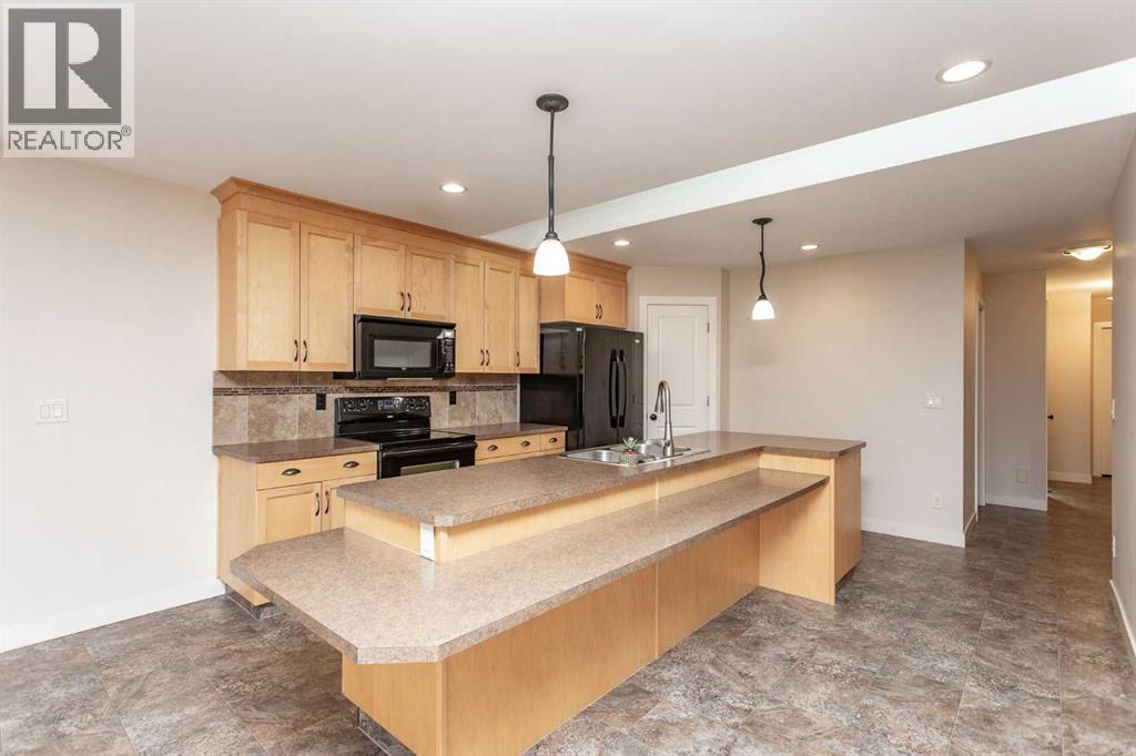 5422 49 Avenue, Lacombe, Alberta  T4L 1S6 - Photo 9 - A2266591