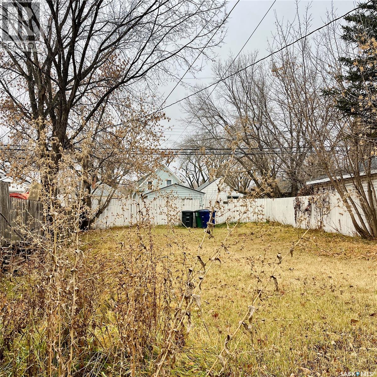 1225 B Avenue N, Saskatoon, Saskatchewan  S7L 1G4 - Photo 14 - SK024320