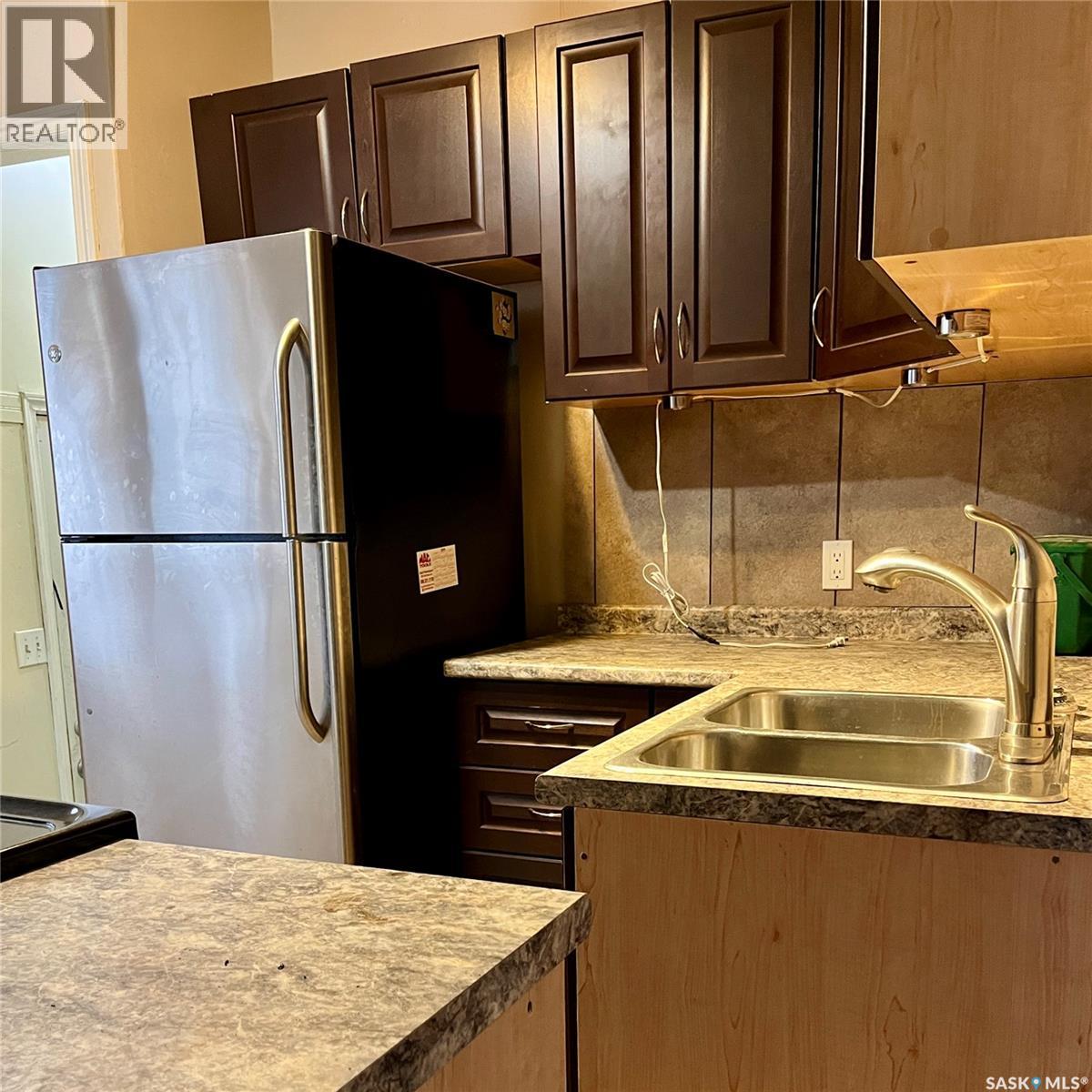 1225 B Avenue N, Saskatoon, Saskatchewan  S7L 1G4 - Photo 4 - SK024320