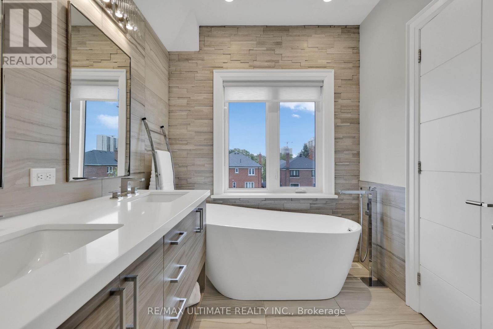 743 Glencairn Avenue, Toronto, Ontario  M6B 1Z9 - Photo 18 - C12558336