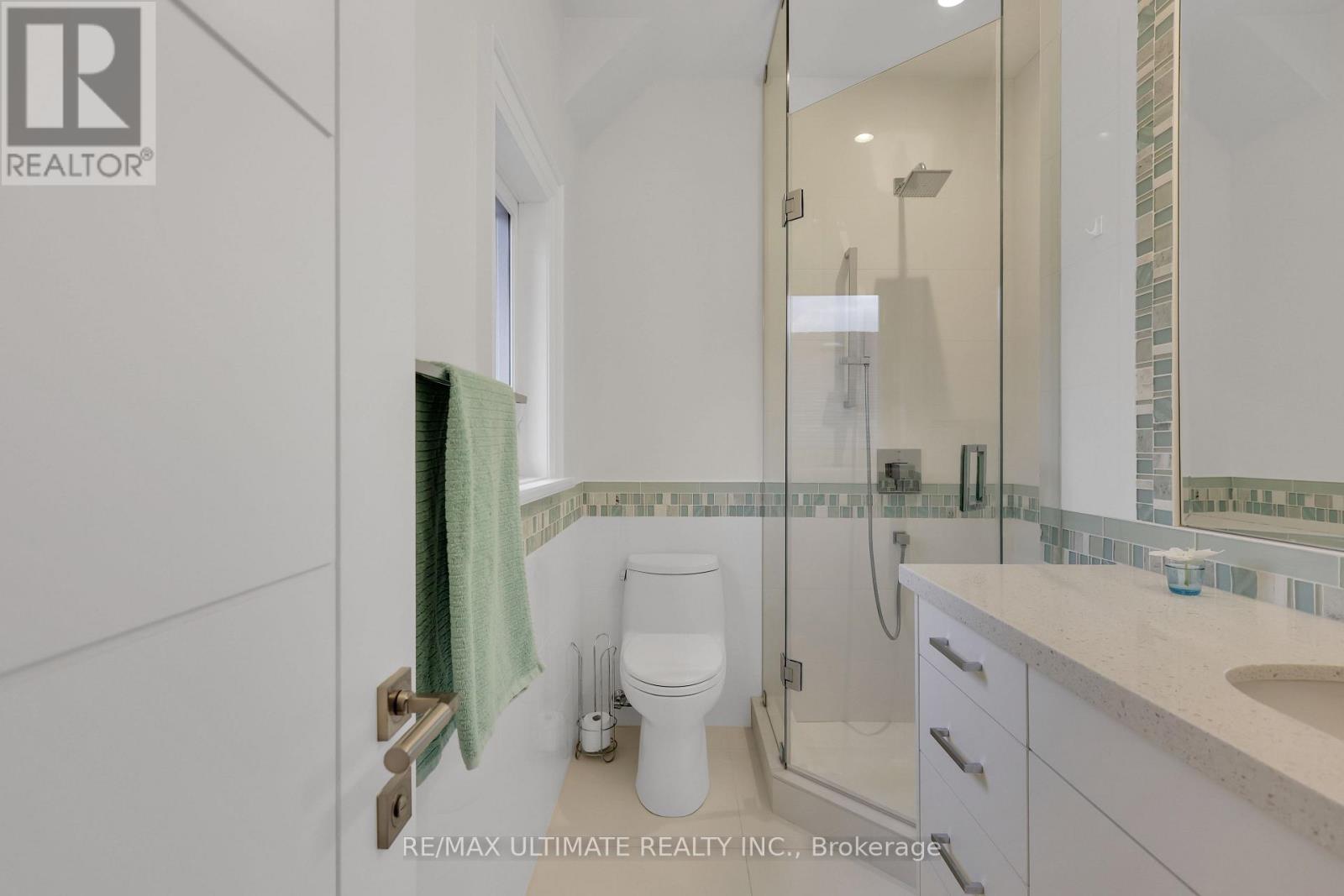 743 Glencairn Avenue, Toronto, Ontario  M6B 1Z9 - Photo 25 - C12558336