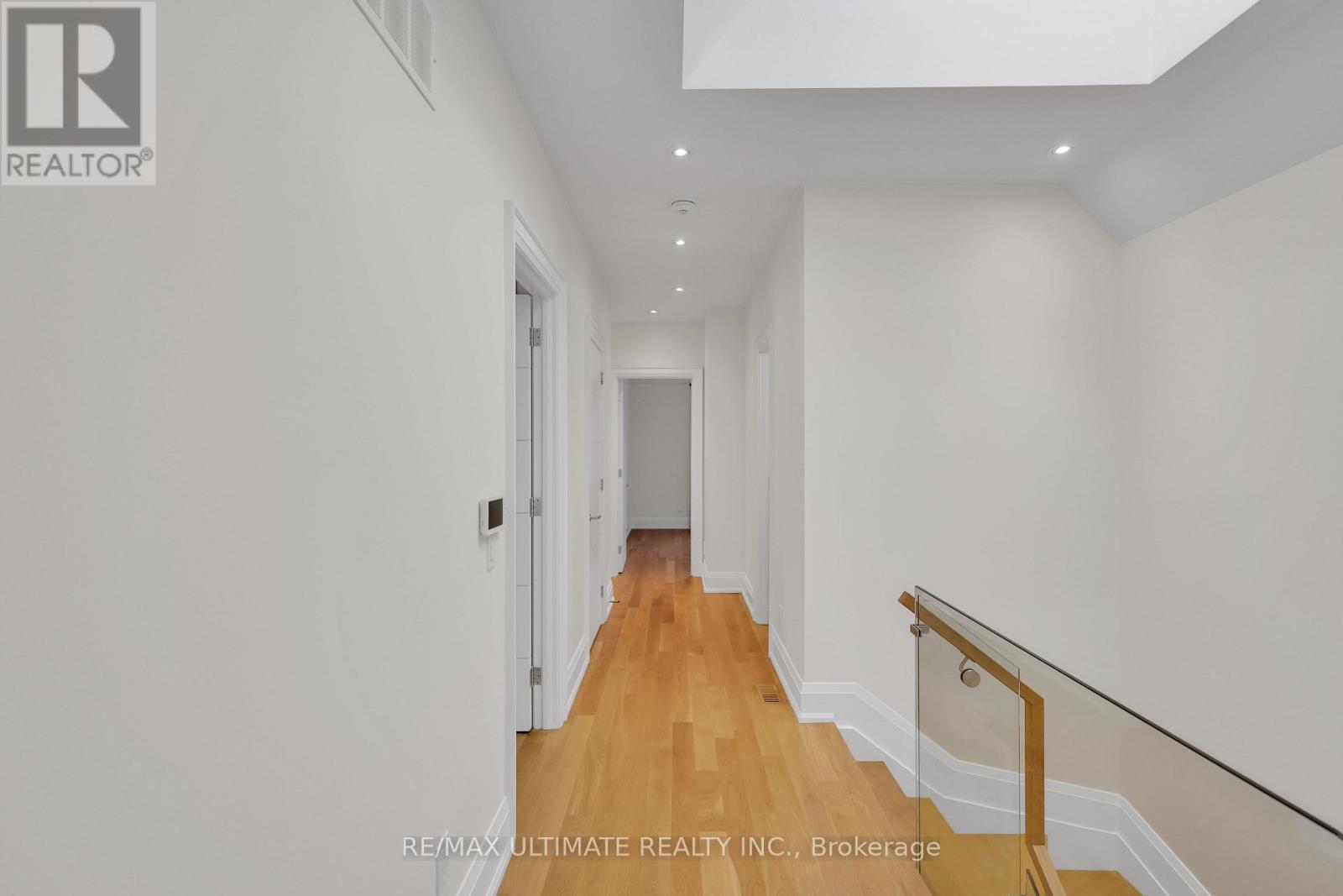 743 Glencairn Avenue, Toronto, Ontario  M6B 1Z9 - Photo 34 - C12558336