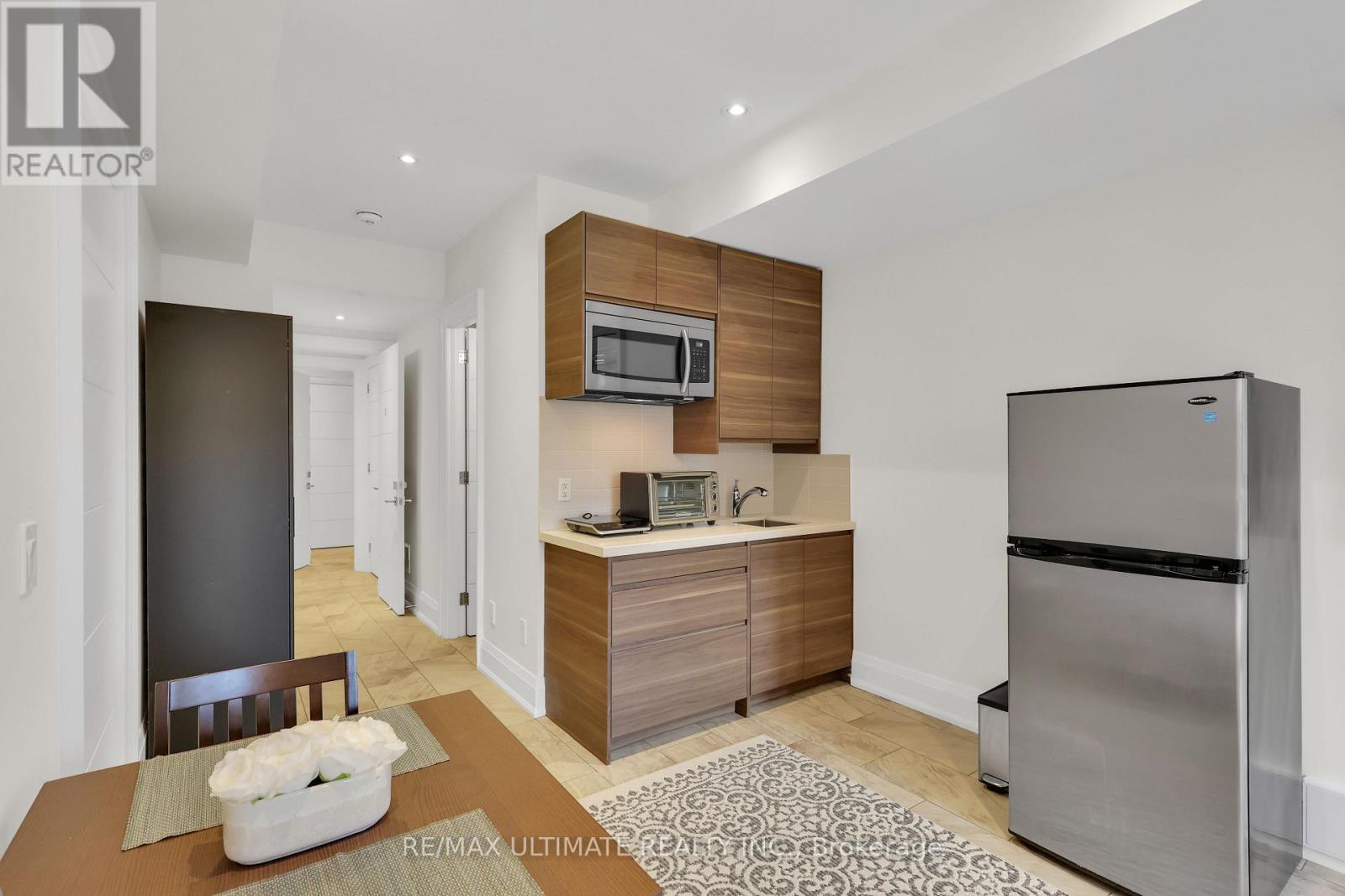 743 Glencairn Avenue, Toronto, Ontario  M6B 1Z9 - Photo 36 - C12558336