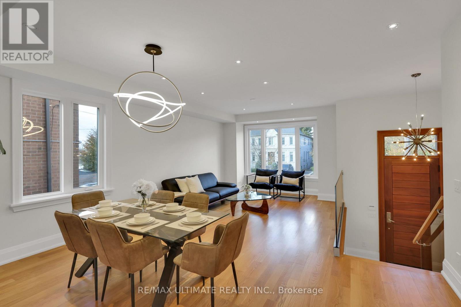 743 Glencairn Avenue, Toronto, Ontario  M6B 1Z9 - Photo 4 - C12558336